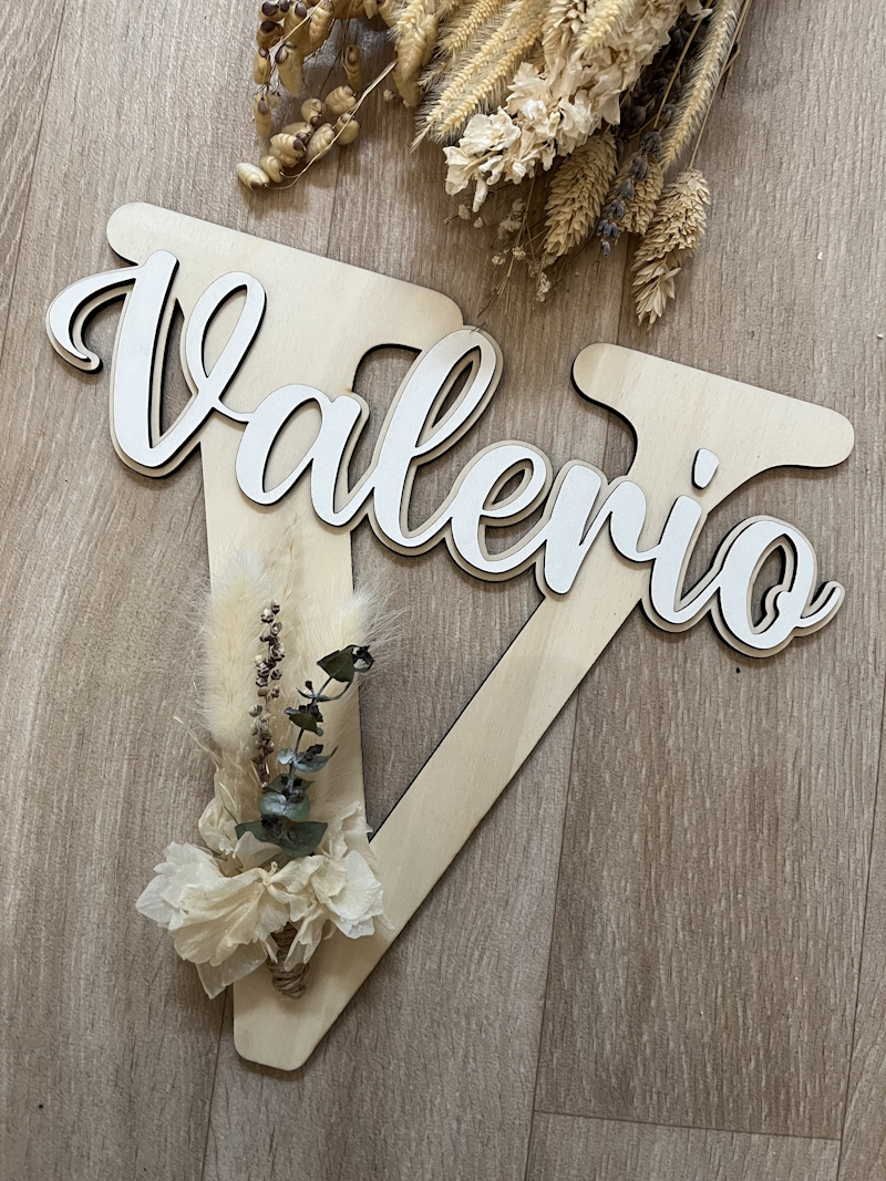 Holzbuchstaben mit Trockenblumen – Bild 4